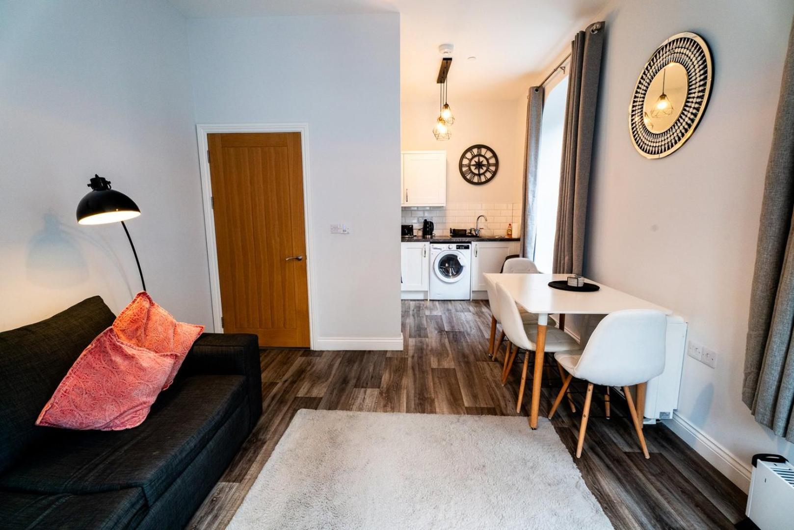 Free Parking | Smart Tv | 4 Guests Lejlighed Swansea Værelse billede