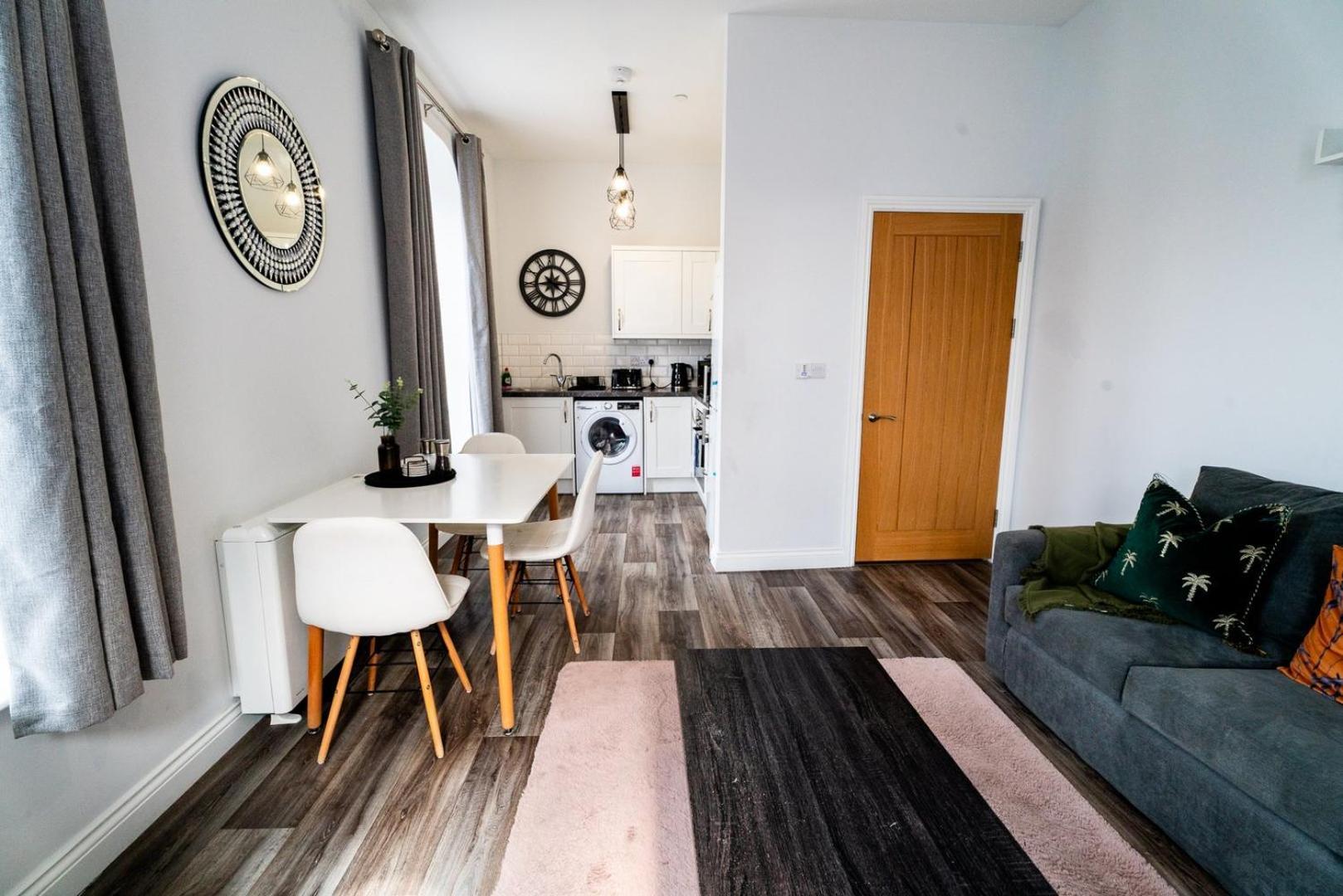 Free Parking | Smart Tv | 4 Guests Lejlighed Swansea Værelse billede