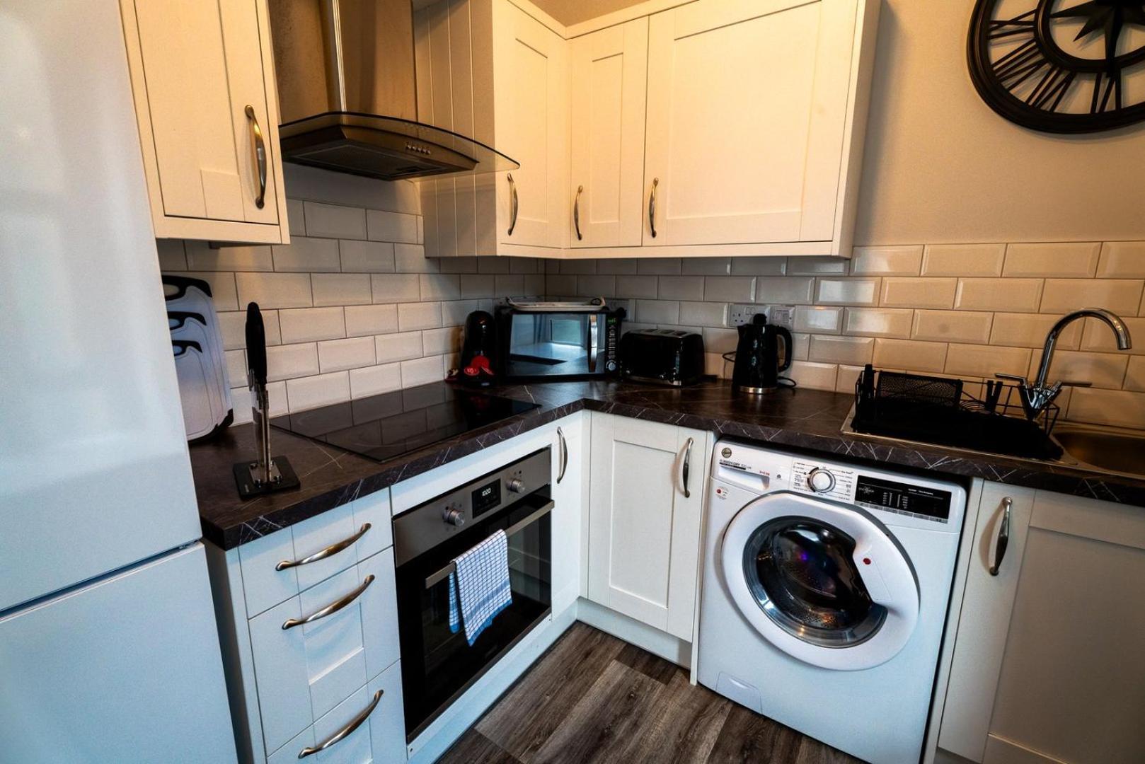 Free Parking | Smart Tv | 4 Guests Lejlighed Swansea Værelse billede
