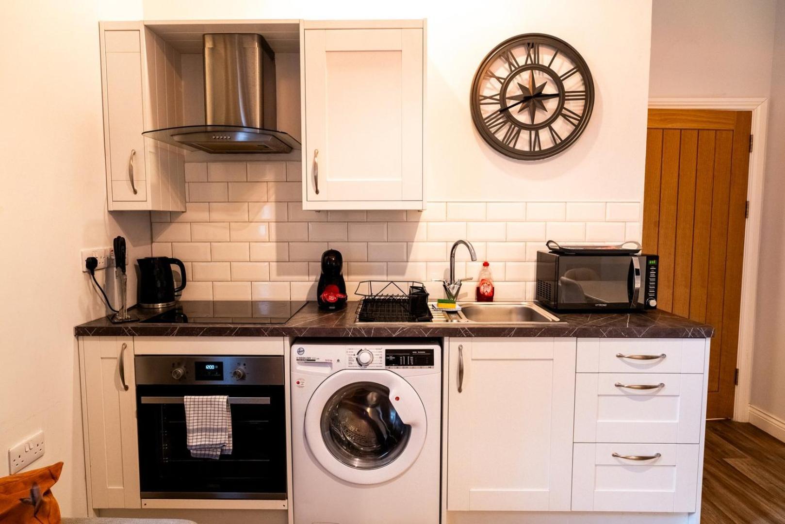 Free Parking | Smart Tv | 4 Guests Lejlighed Swansea Værelse billede