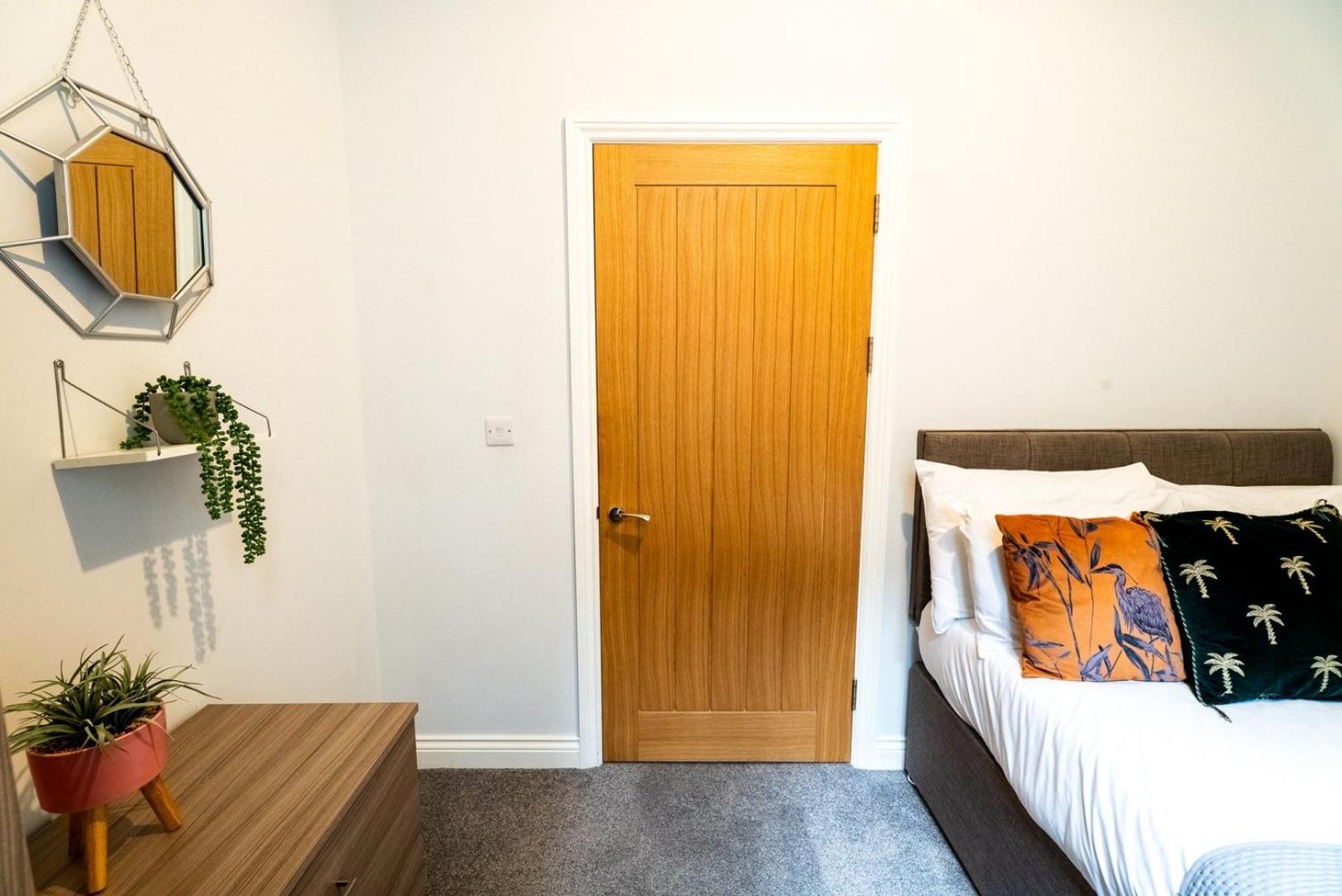 Free Parking | Smart Tv | 4 Guests Lejlighed Swansea Værelse billede