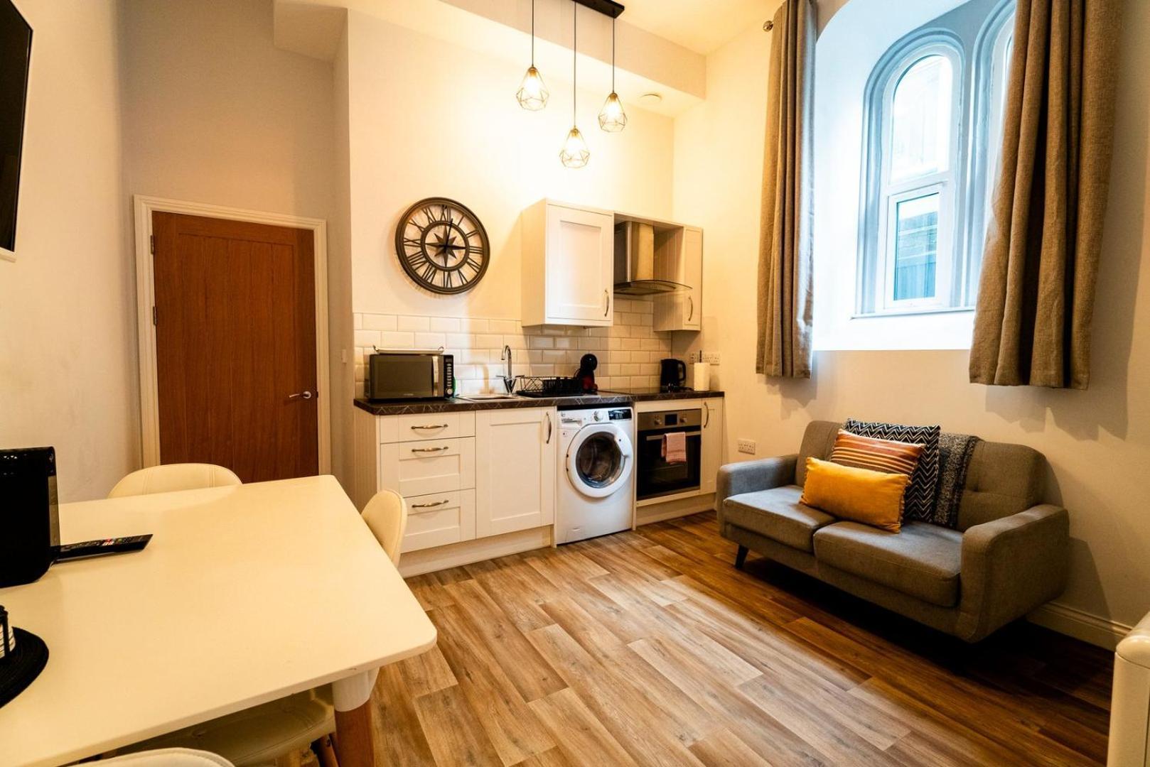 Free Parking | Smart Tv | 4 Guests Lejlighed Swansea Værelse billede