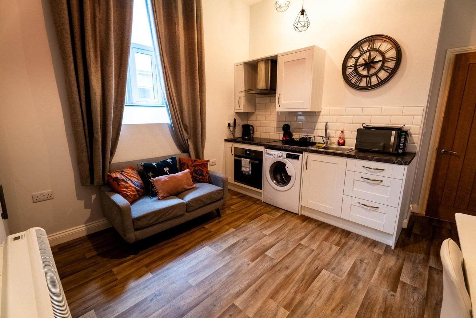 Free Parking | Smart Tv | 4 Guests Lejlighed Swansea Værelse billede